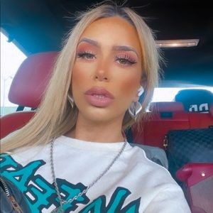 Meet your Posher, Christina